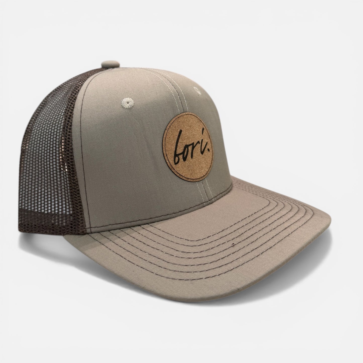 Trucker Crema y Brown